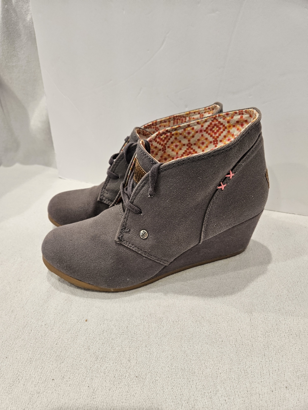 Mad Love Women's Grey Canvas Wedge Ankle Booties Lace Up Casual Boots Size 9